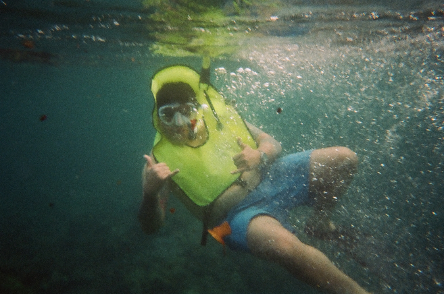 Shaka underwater