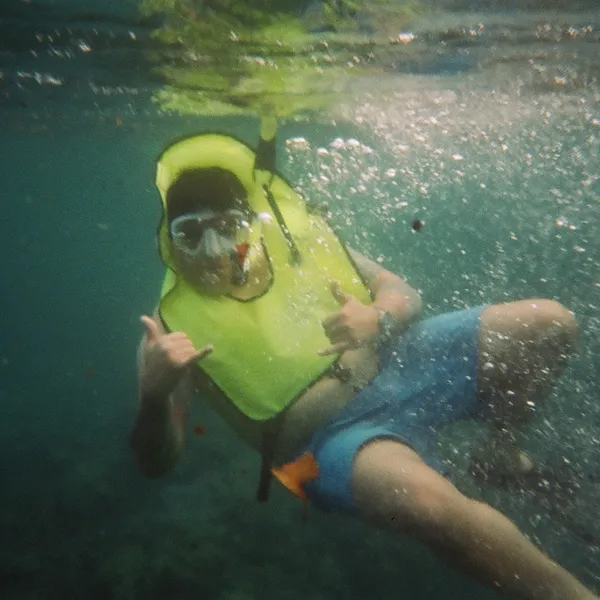 Shaka underwater