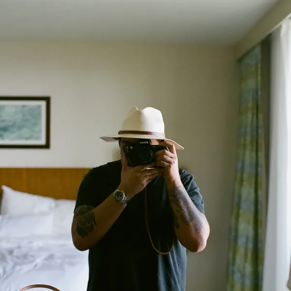 Nikon F100 selfie